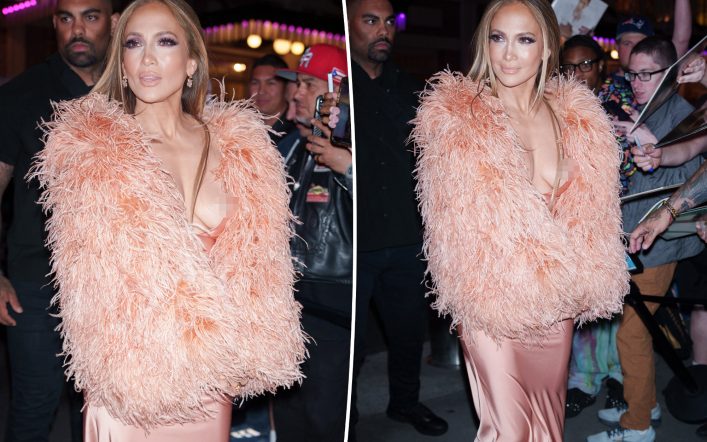 Jennifer Lopez suffers embarrassing wardrobe malfunction at NYC benefit concert