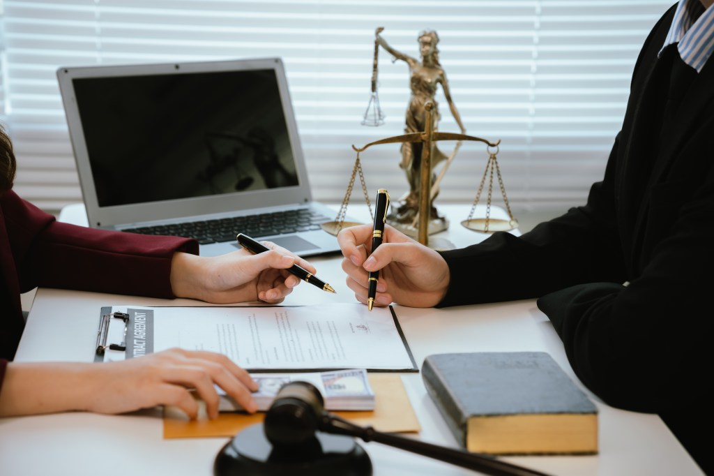 Divorce coaches are the new must-have for married couples looking to split up — and they’re charging up to $300 an hour