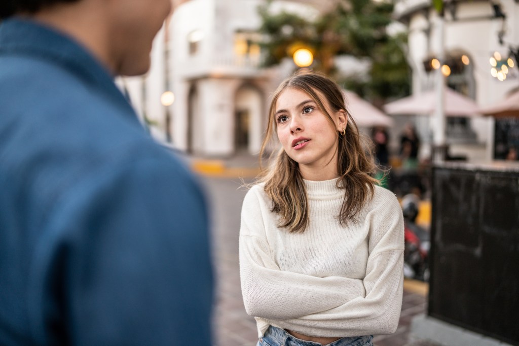 Boyfriend drunkenly admitted to girlfriend that he creepily ‘watched her’ before they met: ‘This dude literally stalked you’