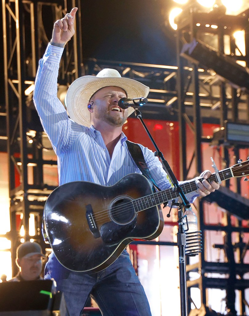 Country singer Cody Johnson forced to stop ‘God Bless America’ performance as violent brawl breaks out