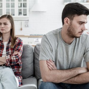 Husband praised for admitting he was ‘clueless’ about gender roles in marriage: ‘Men can evolve and see the light’