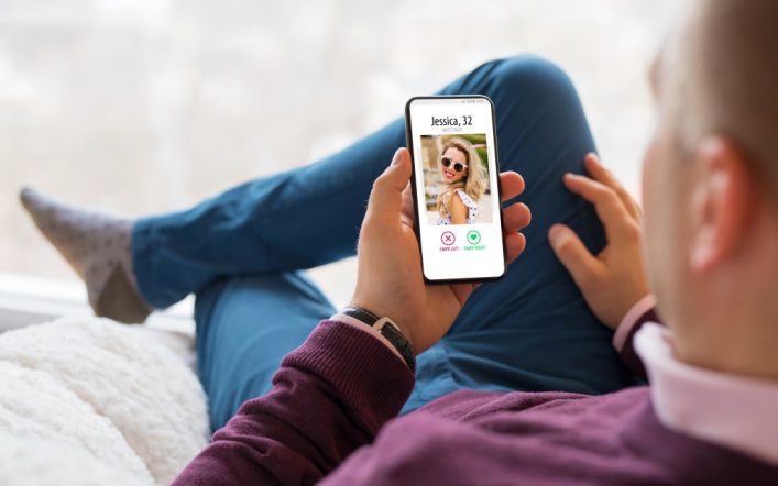 Men need to lower their standards on dating apps, new study shows